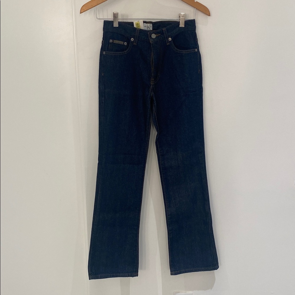 NWT Calvin Klein CK Flare Jeans Size 1 Juniors
Dark Wash.